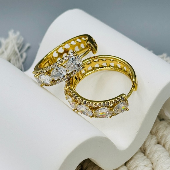 Diamond Hoop Earrings 14k laminated gold - Picture 5 of 8